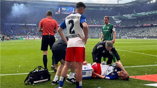 HSV-Profi Miro Muheim wird im Nordderby behandelt.