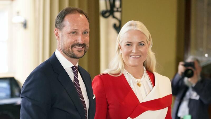 Haakon (l), Kronprinz von Norwegen, und Mette-Marit, Kronprinzessin von Norwegen.