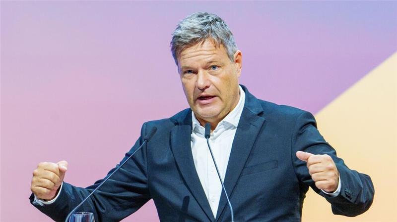 Koalitionsstreit über Habecks geplanten Investitionsfonds Habeck will am Mittwoch Vorschläge zur Ankurbelung der deutschen Wirtschaft vorlegen.