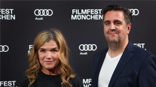 Haben zusammen die Serie „Perfekt verpasst“ gedreht: Anke Engelke und Bastian Pastewka.