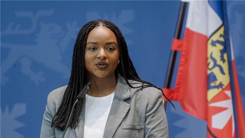 Häufig führen aufenthaltsrechtliche Gründe dazu, dass Menschen trotz Arbeit abgeschoben werden, erklärt Aminata Touré. (Archivbild)