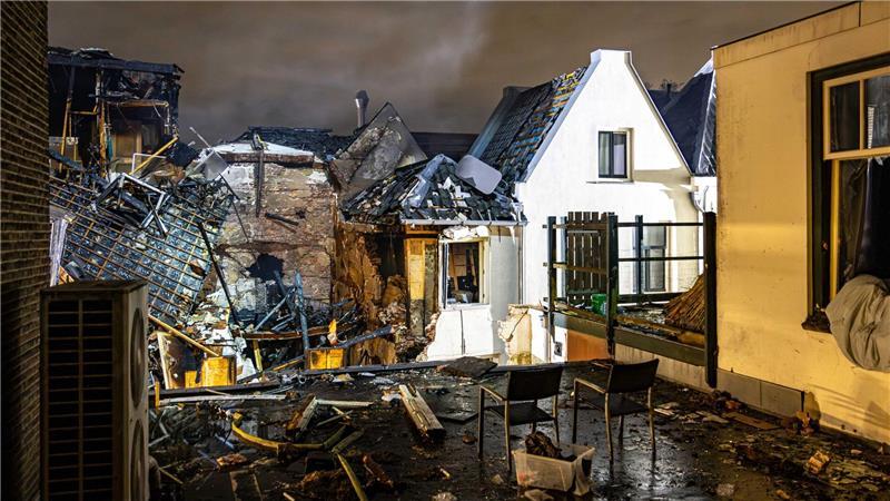 Häuser in Utrecht sind nach einer Explosion vom Donnerstag stark beschädigt.