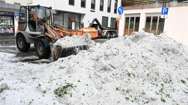 Hagel im Hochsommer - wie ist das möglich? (Archivbild)