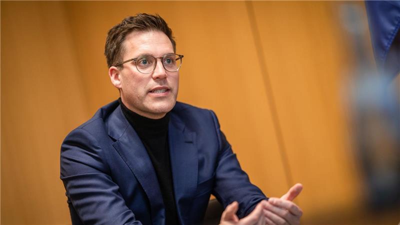 Hagel will die Landtagswahl gewinnen - sein Kontrahent: Cem Özdemir.