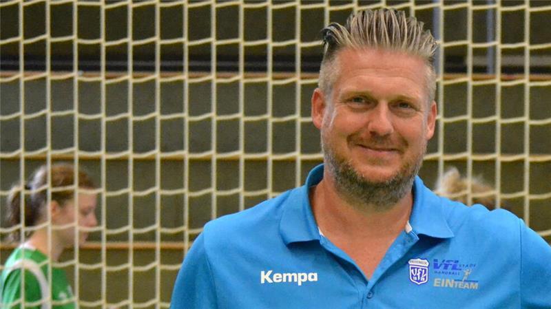 Erfolgstrainer Marinkovic beim VfL Stade auf Abschiedstour Hajo Klintworth sagt, 2025 wäre der Aufstieg für den VfL Stade in die 3. Liga machbar.