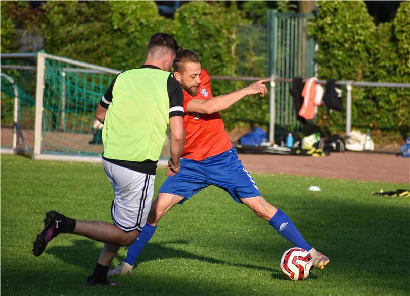 Ahmed Rahdi lässt im Training seinen Gegenspieler aussteigen.