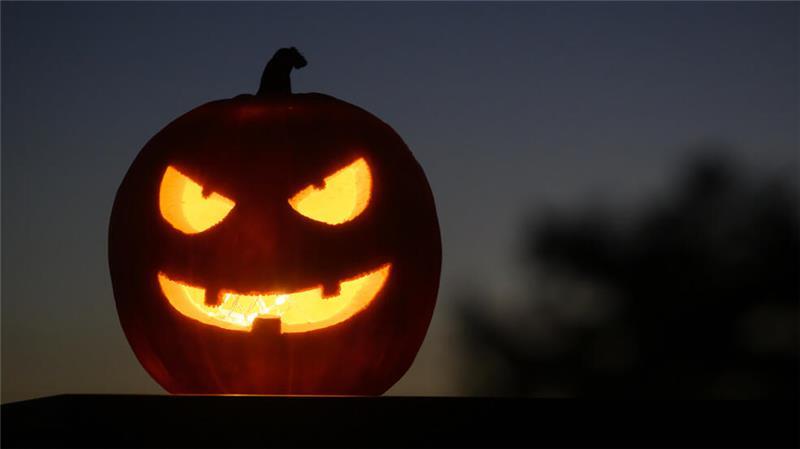 Halloween-Knigge: Wo Scherze ihre Grenzen haben Halloween ist die Zeit des Gruselns. Wer sich richtig verhält, hat keine Konsequenzen zu fürchten.