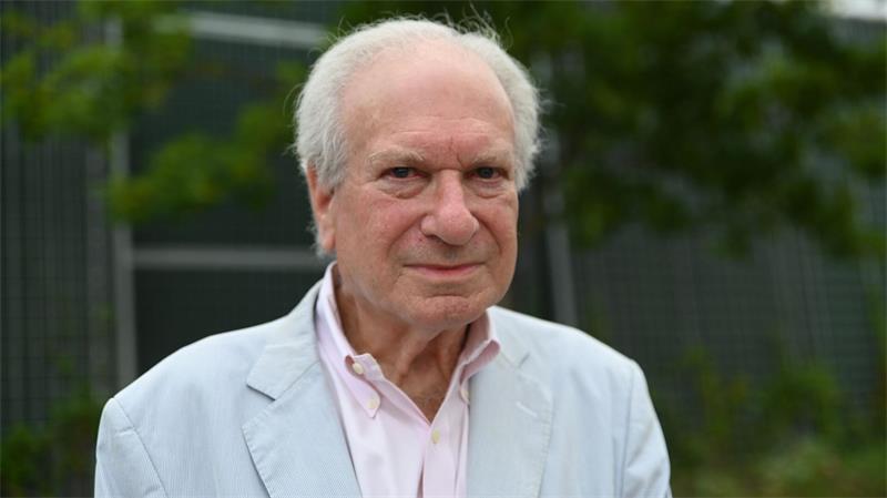 Mehr als 30.000 Menschen protestieren gegen AfD-Parteitag „Haltet den Namen Simson aus der Politik heraus“, forderte Dennis Baum auf dem Messegelände.