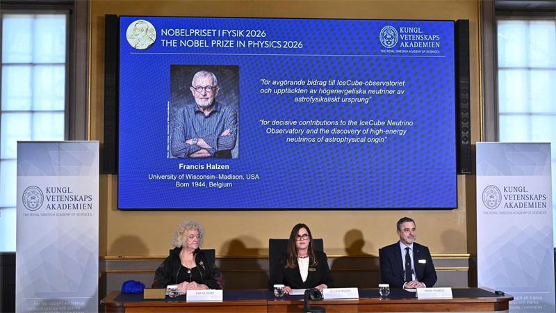 Geisterteilchenfang mit Eisklotz: Nobelpreis für US-Physiker Halzen hält sich derzeit in Italien auf.