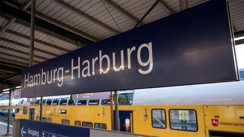 Hamburg-Harburg ist in den kommenden Wochen für viele Pendler aus Niedersachsen nach Hamburg Start- und Endstation. Danach gehts mit der S-Bahn weiter.