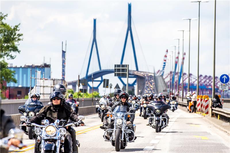 Hamburg Harley Days: Tausende Biker fahren am kommenden Sonntag im Konvoi 33 Kilometer durch die Stadt.  Foto Angerer