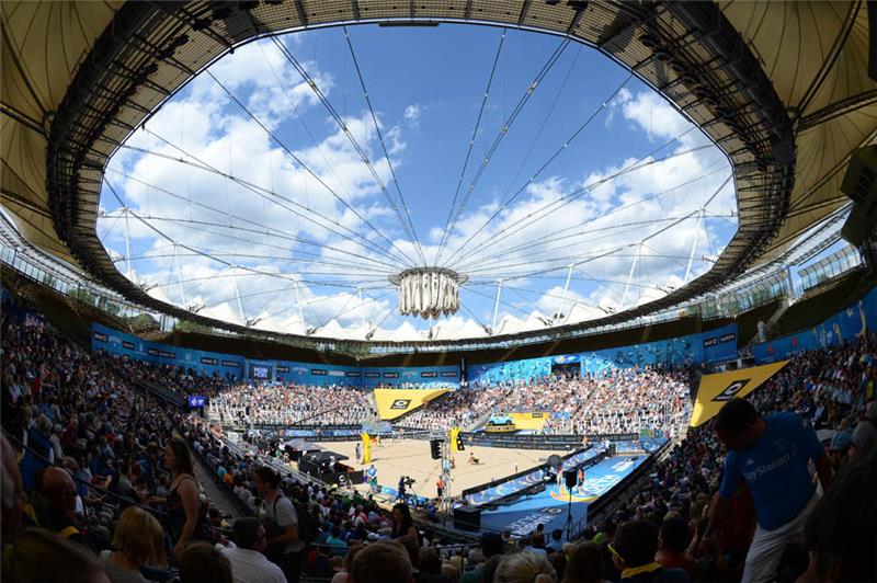 Hamburg war 2019 Austragungsort der Beachvolleyball-Weltmeisterschaften im Stadion am Rothenbaum. Foto: Daniel Reinhardt/dpa