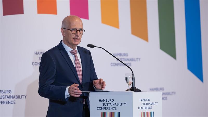 Steinmeier: Zeitgeist der Brutalität weht durch die Politik Hamburgs Bürgermeister Peter Tschentscher (SPD) hält die Agenda 2030 der Vereinten Nationen für einen wichtigen Orientierungs- und Handlungsrahmen.