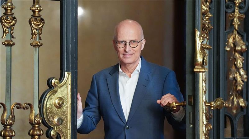 Hamburgs Bürgermeister Peter Tschentscher setzt auf einen Einzug des Naturkundemuseums in den Elbtower bis 2029.