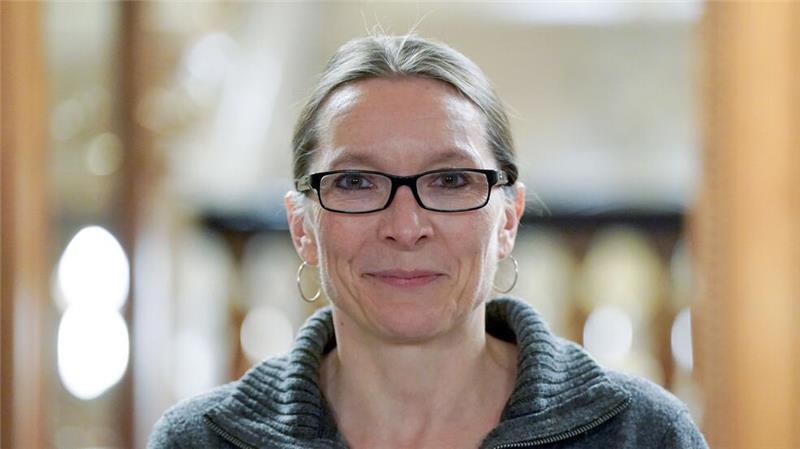 Hamburgs Schulsenatorin Ksenija Bekeris will, dass Schülerinnen und Schüler eine Gedenkstätte verpflichtend besuchen müssen. (Archivbild)