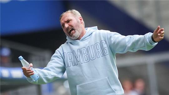 Hamburgs Trainer Tim Walter wurde vom DFB zu einem Innenraumverbot auf Bewährung verurteilt.