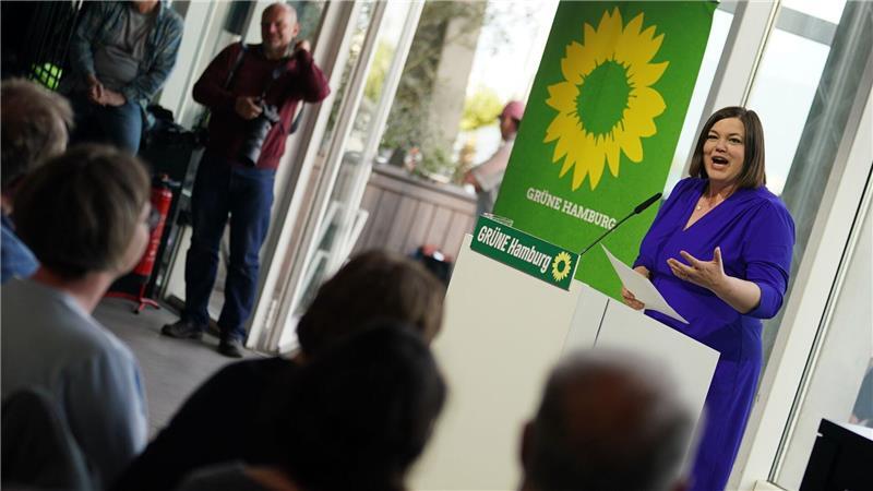 Fegebank: „Es lohnt sich zu regieren“ Hamburgs Zweite Bürgermeisterin Katharina Fegebank (Grüne) hat bei der Sonder-Landesmitgliederversammlung eindringlich für den rot-grünen Koalitionsvertrag geworben.