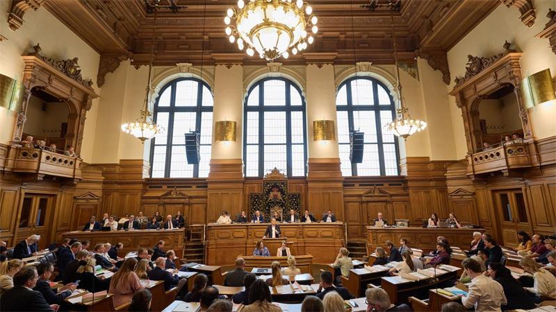Hamburgs rot-grüner Senat hat seinen Entwurf für den Doppelhaushalt 2027/28 offiziell in die Bürgerschaft eingebracht. (Archivbild)