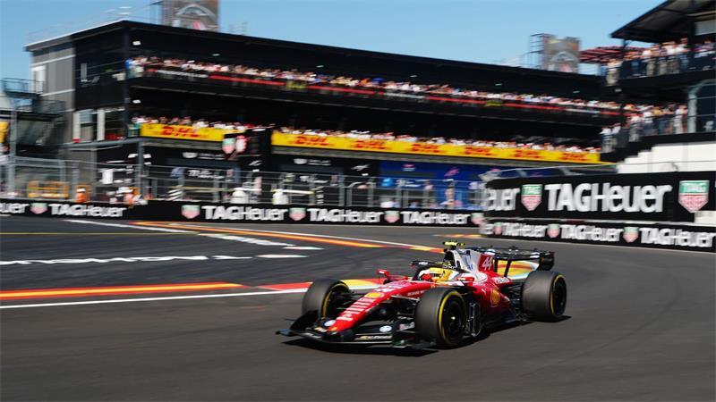 Norris holt mit Fabelrunde Pole in Madrid: „Bin schockiert“ Hamilton sah für eine Zeit wie der Polesetter aus.