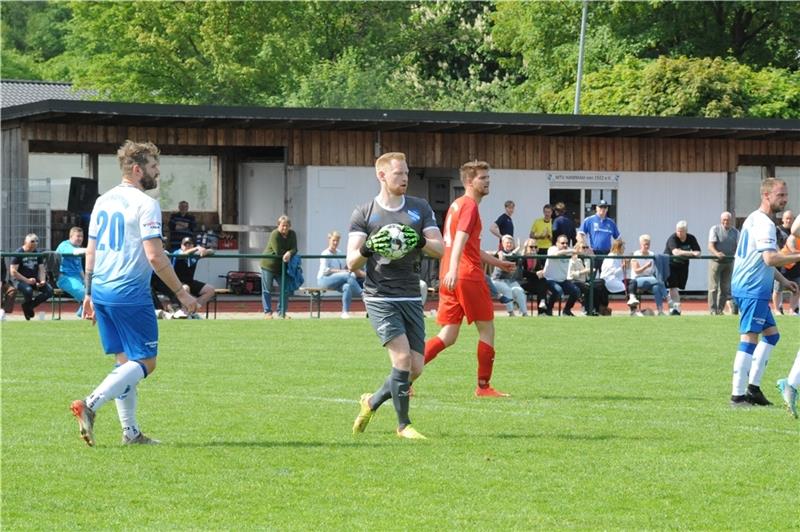 Bezirkspokal: VfL mit "Kollektivversagen", Hammah mit neuem Helden Hammahs Torwart Tobias Dreyer hielt gegen Verden drei Elfmeter. Foto: Berlin