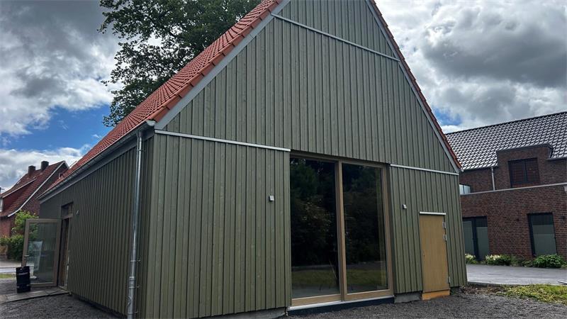 Hammahs Grüne Scheune: Clubcharakter mit Leuchthimmel im Dachstuhl Hammahs kleine Kulturstätte heißt auch künftig „Grüne Scheune“.