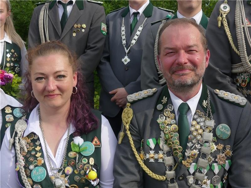 Hammahs Schützen feiern glänzenden Neustart Hammahs neue Königin Melanie op de Hipt und König Patrick Pahl.