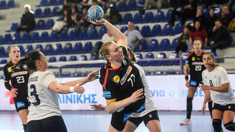 Sechs Handball-Gesichter für den Medaillen-Traum Handball-Nationalspielerin Viola Leuchter ist für ihre knallharten Würfe bekannt.