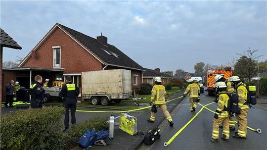 Handwerksarbeiten lösten ein Feuer in Stade-Hohenwedel aus.
