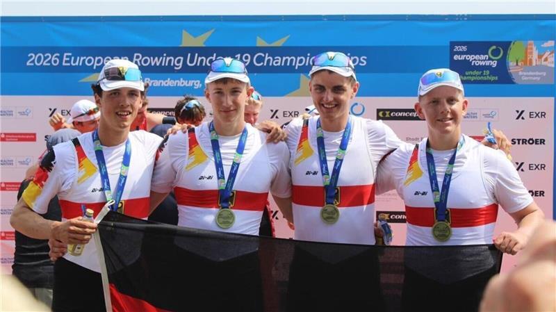 Hannes Herting (l.) und Christopher tom Wörden (r.) haben mit dem deutschen Doppelvierer bei der U19-Ruder-EM die Goldmedaille geholt. 