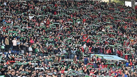 Hannover-Fans beim Derby gegen Eintracht Braunschweig. (Archivbild)