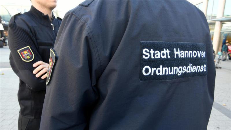 Hannover hat ihn schon, jetzt will Stade nachziehen: einen von der Stadt betriebenen Ordnungsdienst für die Innenstadt.