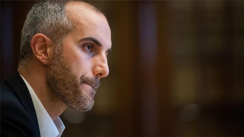 Belit Onay warnt Grüne vor Anbiederung Hannovers Oberbürgermeister Belit Onay will weiter für grüne Positionen kämpfen. (Archivbild)