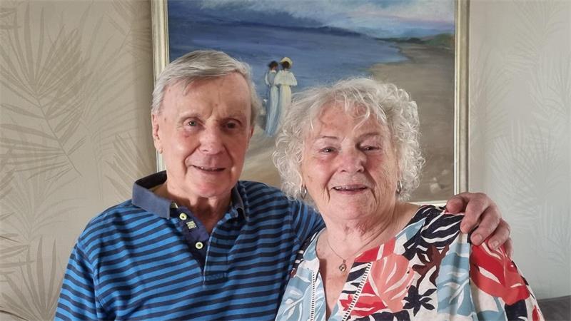 Hans-Bernd und Angelika Edelweck feiern am 8. Juli ihre Diamanthochzeit. Das Ehejubiläum begehen sie ganz in Ruhe zu zweit in Cuxhaven.
