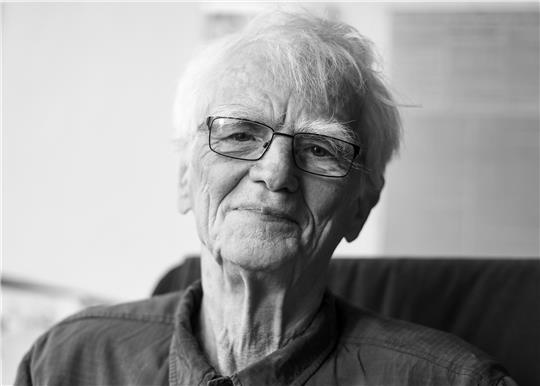 Hans-Christian Ströbele (Bündnis 90/Die Grünen), aufgenommen bei einem dpa-Interview. Der Grünen-Politiker ist tot. Er starb am Montag (29.08.2022) im Alter von 83 Jahren, wie sein Rechtsanwalt am Mittwoch mitteilte. Foto: Britta Pedersen/dpa-Zentralbild/dpa