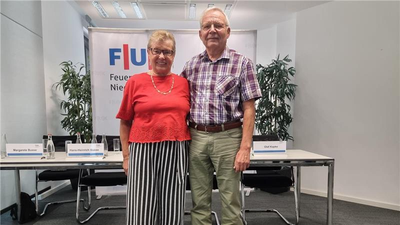 Überlebender der Waldbrandkatastrophe erinnert sich lebhaft Hans-Heinrich Busse mit seiner Ehefrau Margarete. Der ehemalige Feuerwehrmann erlitt bei der Waldbrandkatastrophe in der Südheide vor 50 Jahren schwere Verbrennungen.