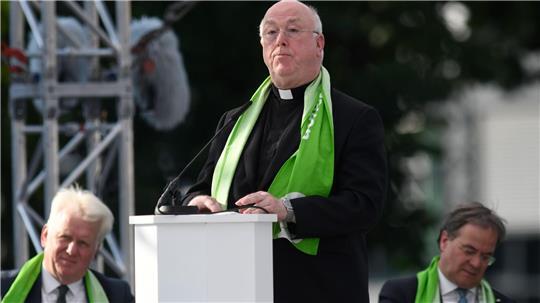 Hans-Josef Becker, Erzbischof im Ruhestand, hat sich zur Missbrauchsstudie der Uni Paderborn geäußert. (Archivbild)