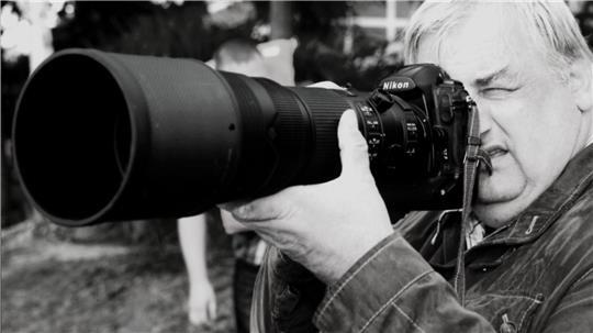 Hans-Lothar Kordländer im Einsatz als TAGEBLATT-Reporter. Seine Kamera hatte er immer griffbereit.