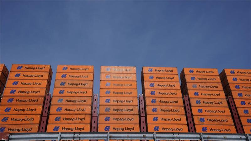 Hapag-Lloyd stellte sich auf neue Lage im Roten Meer ein Hapag-Lloyd verdiente im vergangenen Jahr mit seinen Schiffen mehr Geld als 2023. (Archivbild)