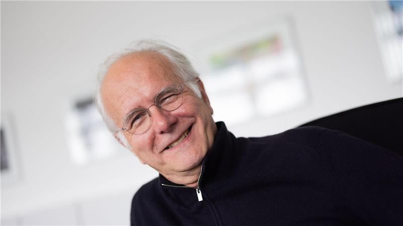 Harald Schmidt glaubt, dass sich Friedrich Merz mit seinem neuen Job ganz schön was zumutet (Archivbild).