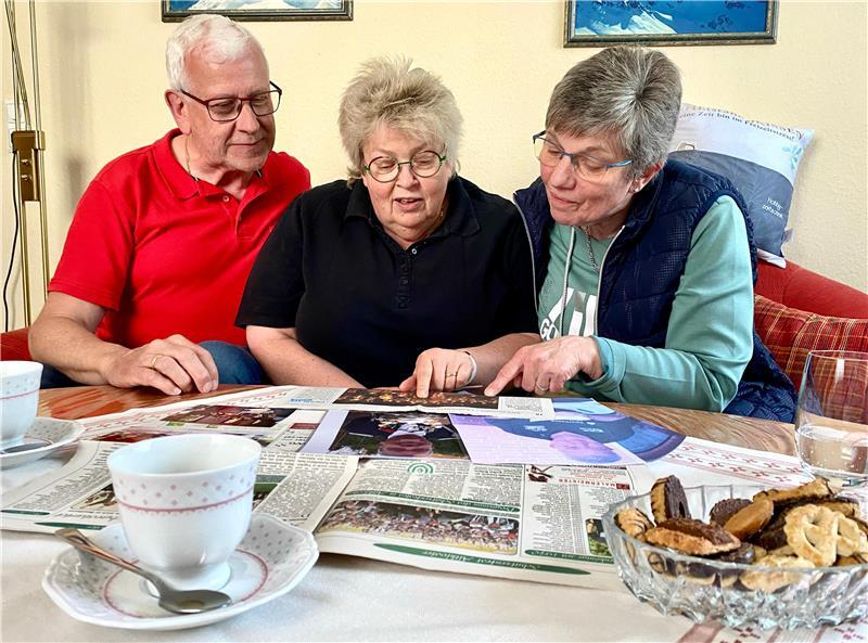 Feuerwehrmann, Schütze, BSV-Fan: Detlef Eggers hinterlässt eine große Lücke Harald und Ute Burkhard sowie Birgit Nath (von links).
