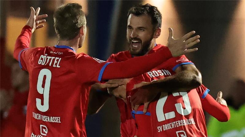 Haris Hyseni markiert gegen BW Lohne sein drittes Saisontor.