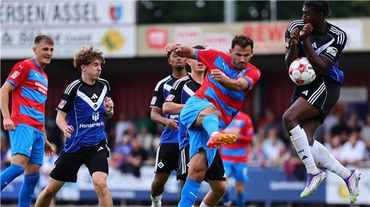 Haris Hyseni vergibt gegen den HSV II in der Anfangsphase einen Elfmeter.