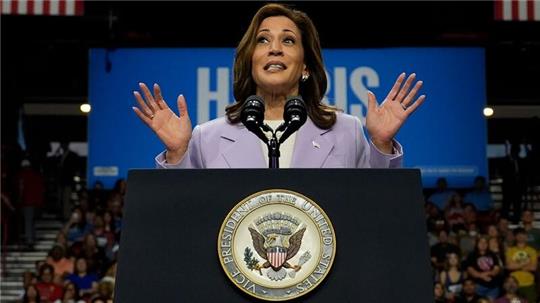 Harris greift in der Glücksspiel-Stadt Las Vegas einen Vorschlag Trumps auf.