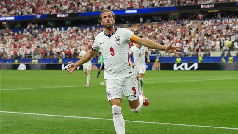 Alleskönner Kane lobt Trainer Tuchel: „Großartige Ansprache“ Harry Kane bejubelten einen Treffer im WM-Spiel gegen Kroatien.