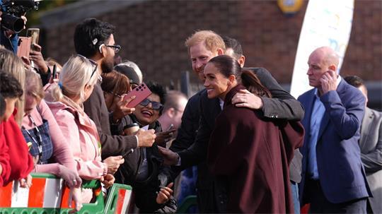 Harry und Meghan sind zurück in der britischen Öffentlichkeit.