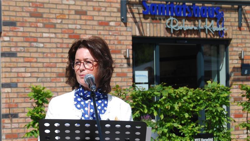 Harsefelds Bürgermeisterin Susanne de Bruijn erinnerte an den langwierigen Prozess bis zur jetztigen Eröffnung des MVZ.