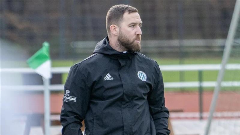 Harsefelds Trainer Nico Matern wird wahrscheinlich wieder als Spieler auflaufen und will der Mannschaft so helfen.