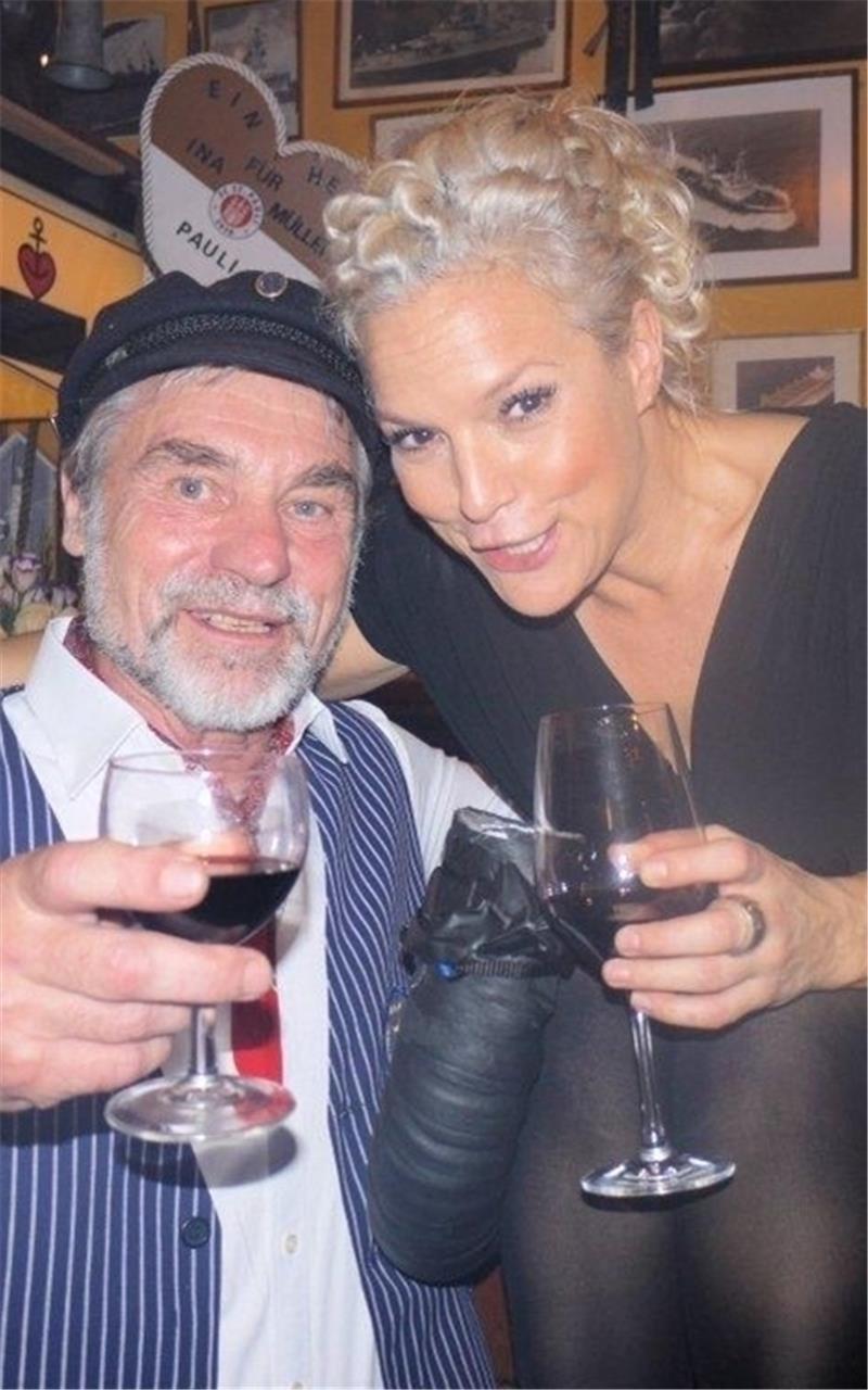 Hartmut Großmann und Ina Müller im Schellfischposten.