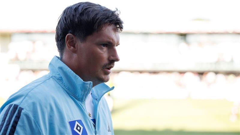 Hat den Saisonauftakt im Blick und ist gelassen in der Vertragsfrage: HSV-Trainer Merlin Polzin. (Archivbild)