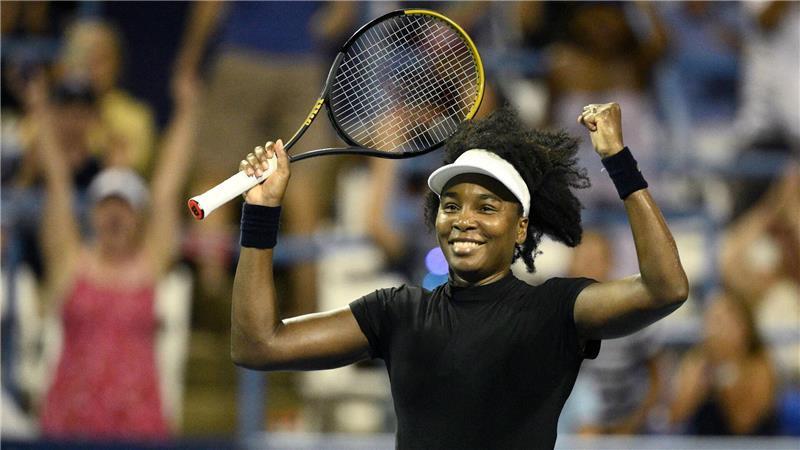 Williams siegt mit 45 und Selbstironie: „Immer beim Arzt“ Hat erstmals seit 2023 wieder ein Einzel auf der WTA-Tour gewonnen: Venus Williams.
